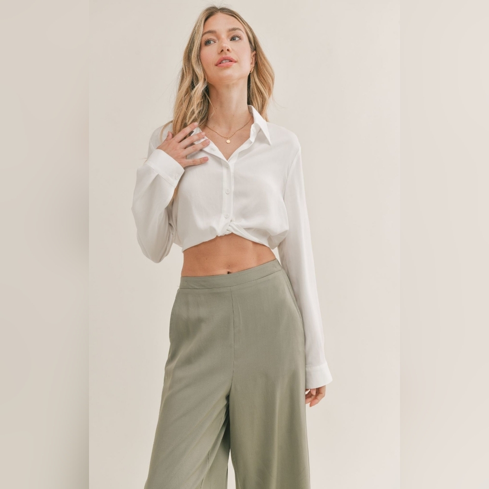 Elegant White Women's Cropped Blouse